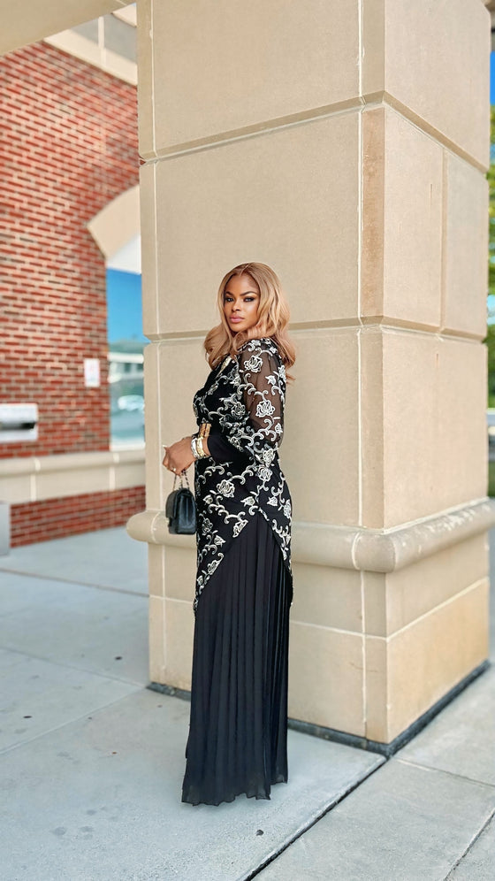 Black Lace Overlay & Pleated Maxi Dress 🖤✨