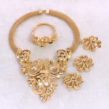  Golden Rose Bloom Set