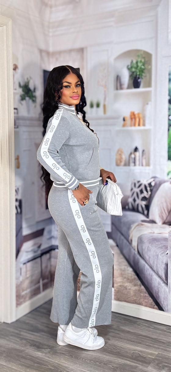 Signature Logo Zip-Up 2-Piece Jogger knit  Set – Grey