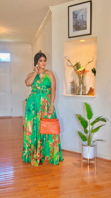  🌿 Green Beaded Halter Maxi Dress