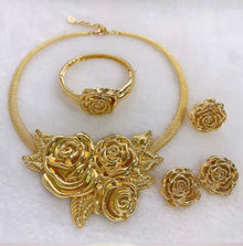  18K 
Floral Gold Garden Set