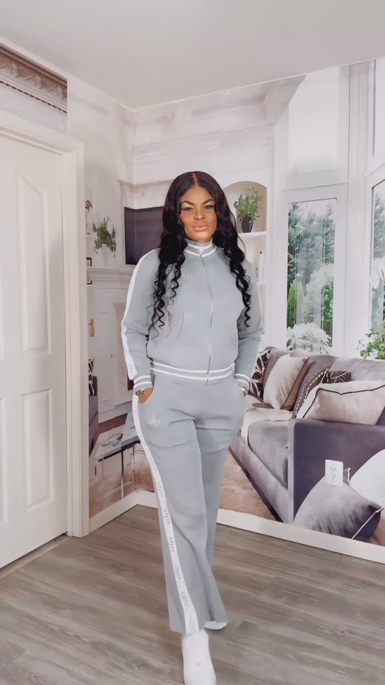 Signature Logo Zip-Up 2-Piece Jogger knit  Set – Grey